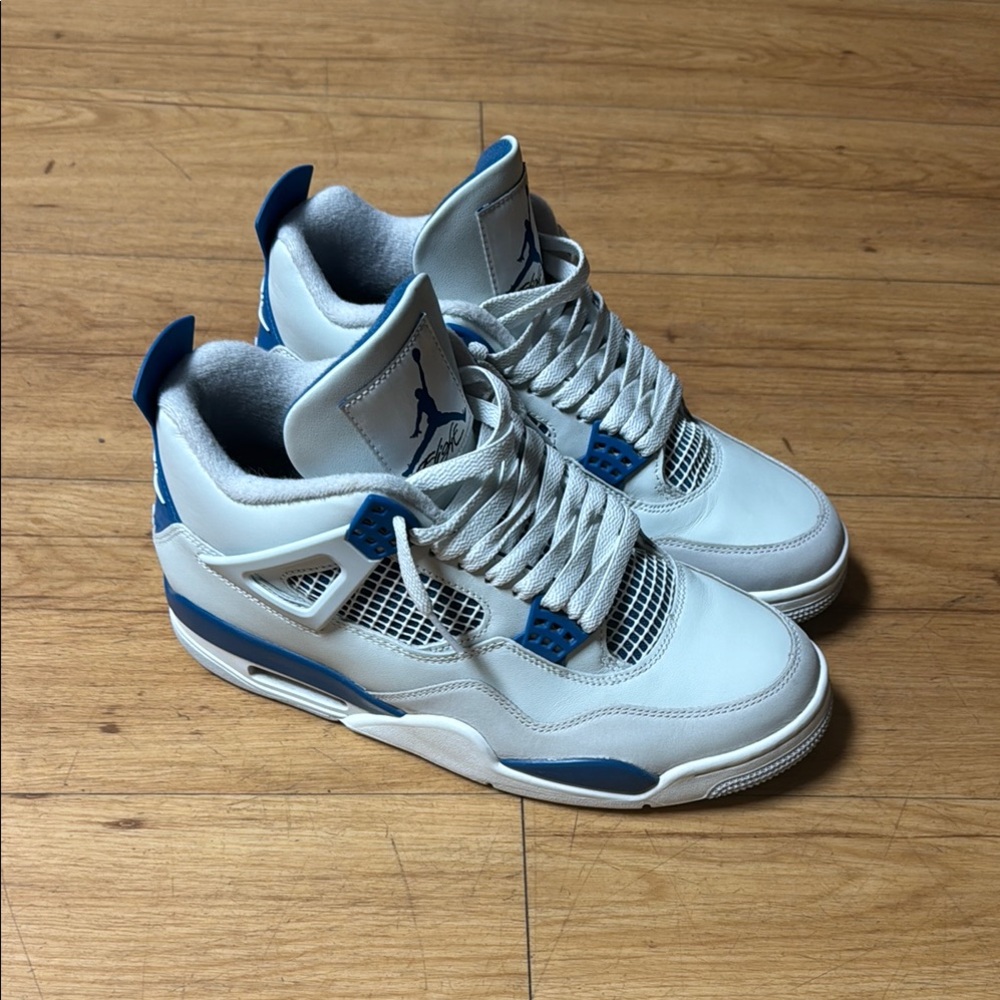 Jordan 4 Retro Military Blue